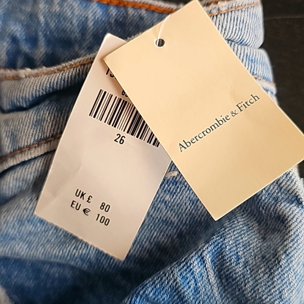 NWT Abercrombie & Fitch Jean size 26/2 with slits on the sides, never used